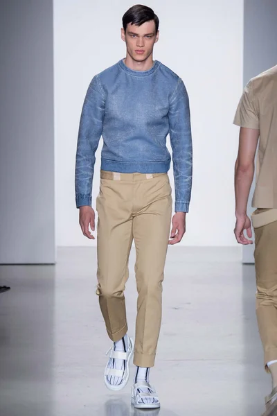 Look 23